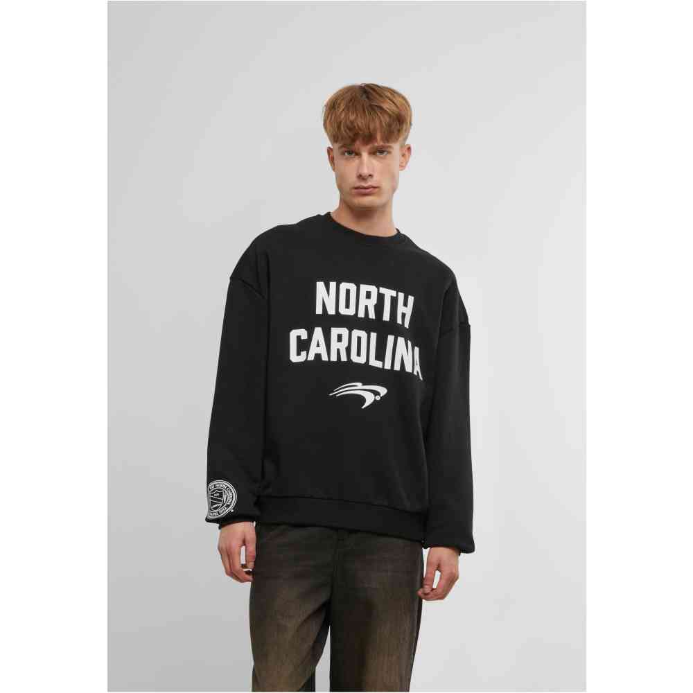 Mister Tee Upscale - North Carolina Bold Faced Oversize Pull ras du cou - Noir